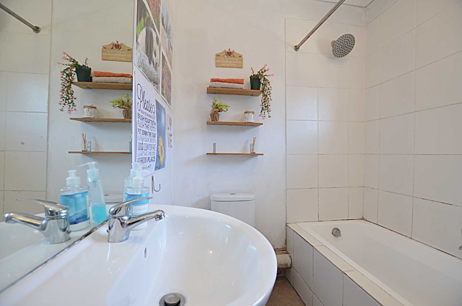 2 Bedroom Property for Sale in Brooklyn Western Cape